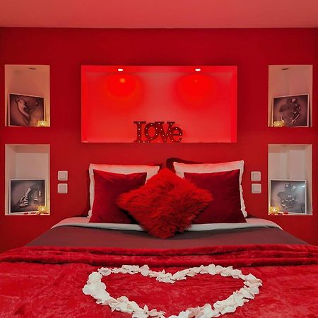 Love Room avec jacuzzi pour votre séjour en amoureux Villeneuve-de-la-Raho Exterior foto