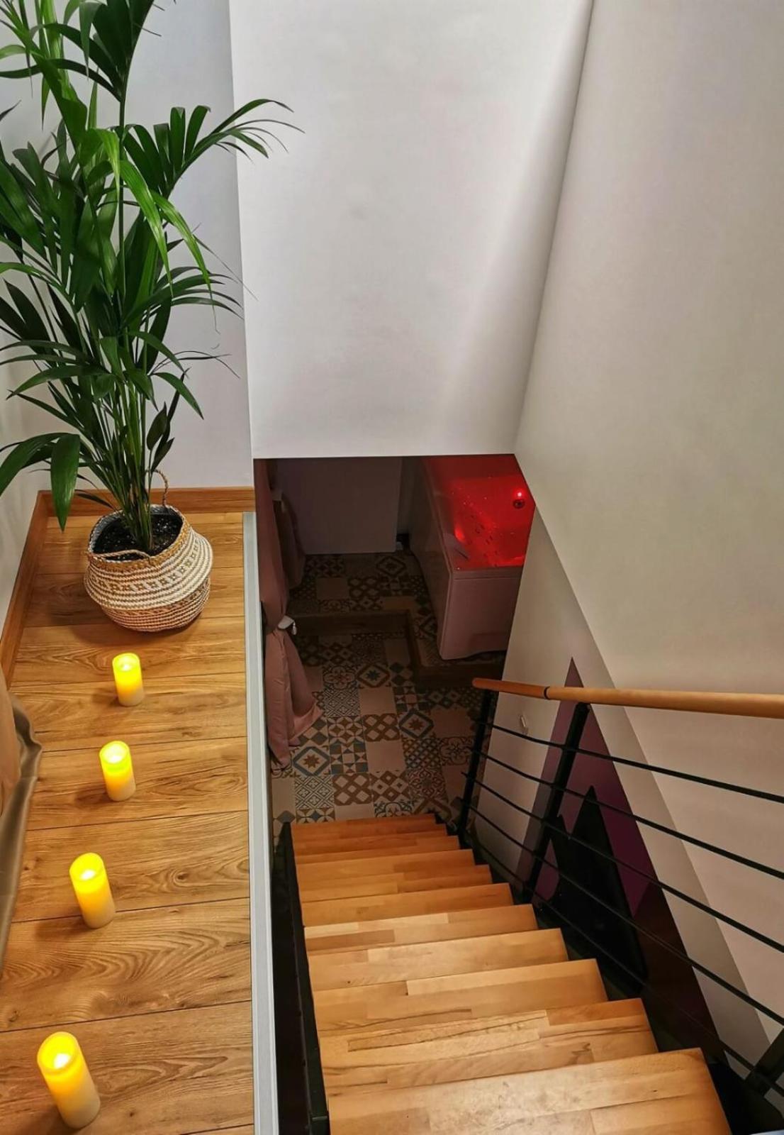 Love Room avec jacuzzi pour votre séjour en amoureux Villeneuve-de-la-Raho Exterior foto