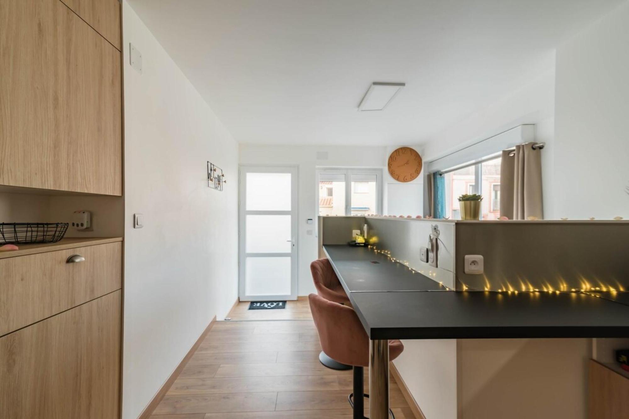 Love Room avec jacuzzi pour votre séjour en amoureux Villeneuve-de-la-Raho Exterior foto